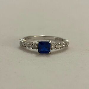 YGI 925 Sterling Silver Blue Faux Sapphire & Diamond Dainty Ring Size 6.75